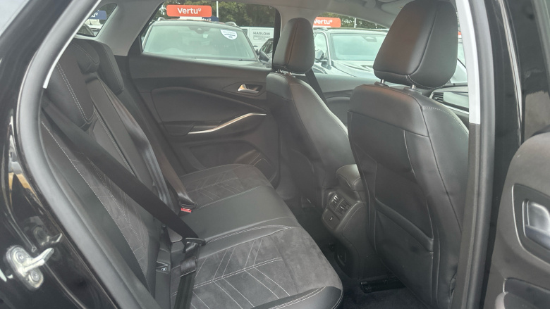 Vauxhall Grandland 1.2 Turbo Ultimate 5dr Petrol Hatchback